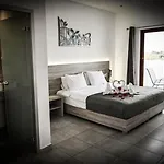 Vallian Village 3* باراديسيون