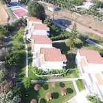 ホテル Vallian Village 3*