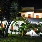 Vallian Village 3*