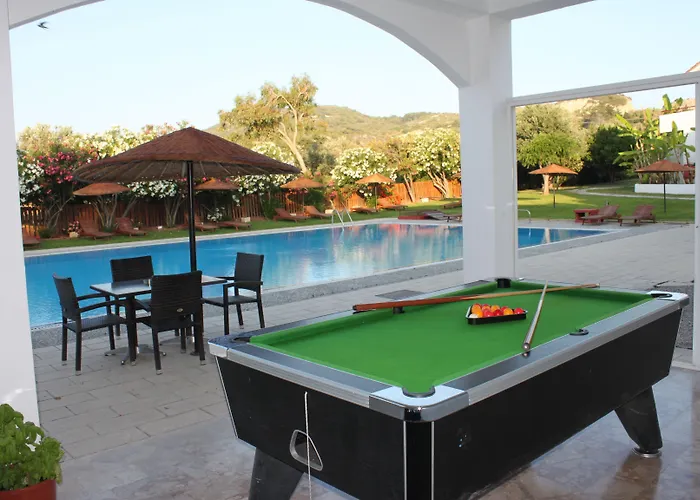 Otel Vallian Village