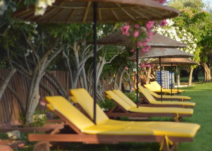 Otel Vallian Village