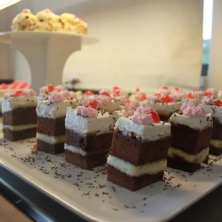 Hotel Vallian Village