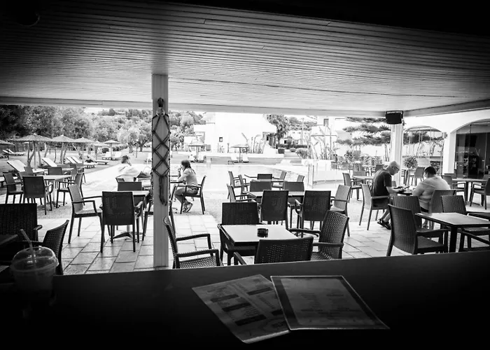 Vallian Village Paradeísion