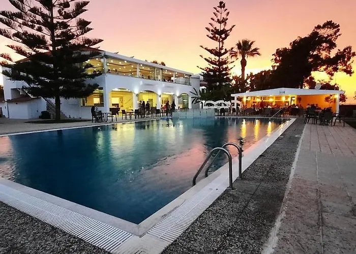 Vallian Village فندق