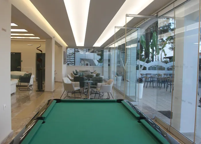 فندق Vallian Village 3*