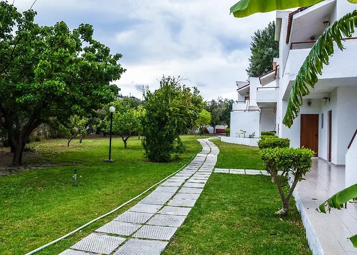 Vallian Village 3* باراديسيون